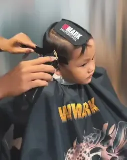 Layanan potong rambut anak yang ramah di Barber Boy